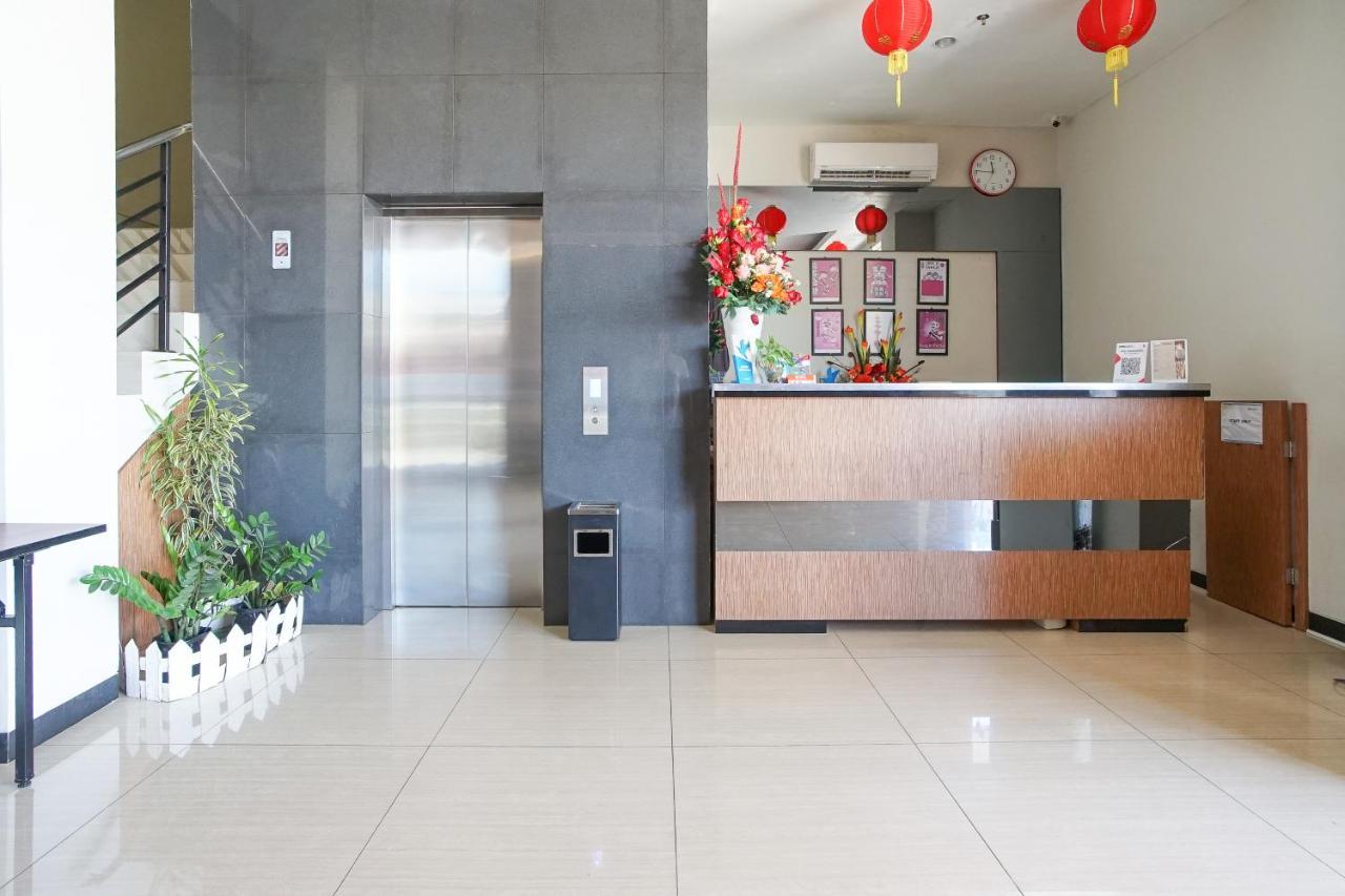 Hotel Royal מנאדו מראה חיצוני תמונה