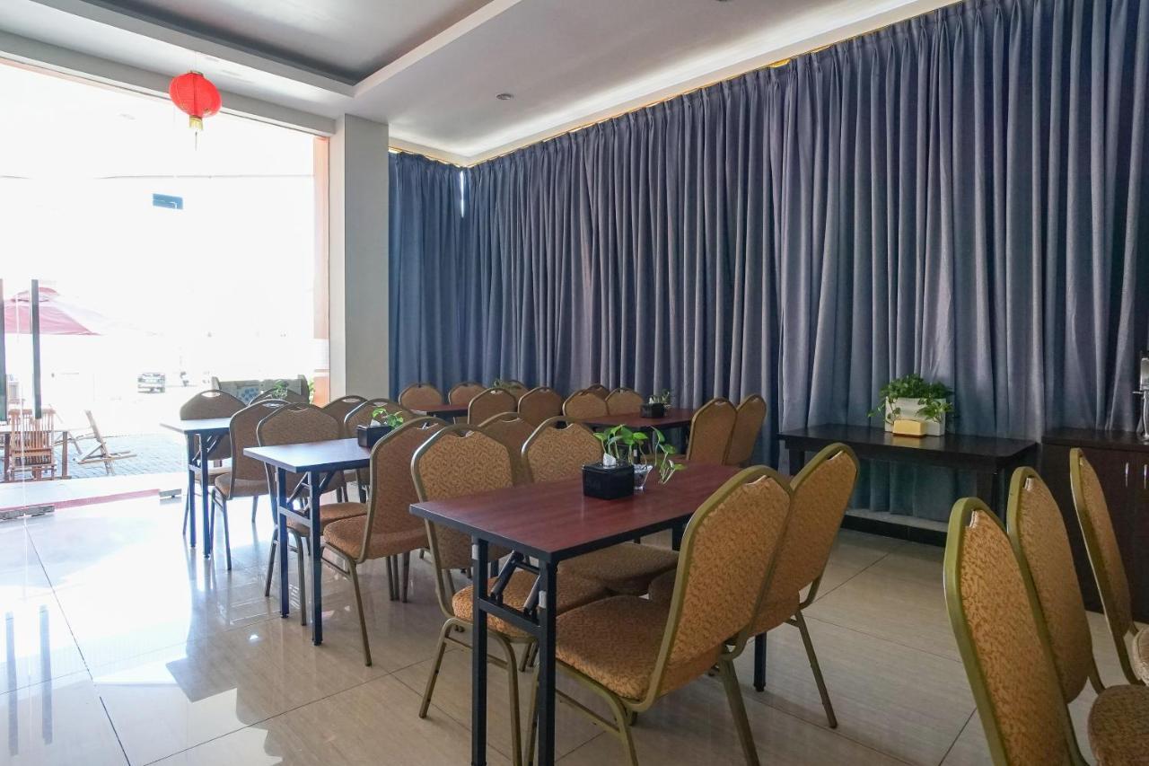Hotel Royal מנאדו מראה חיצוני תמונה