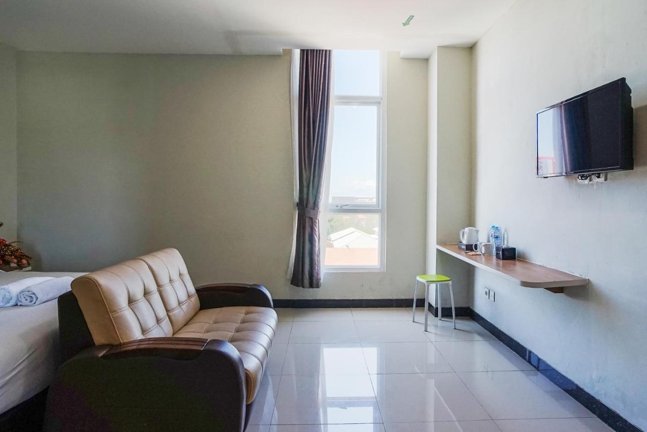 Hotel Royal מנאדו מראה חיצוני תמונה