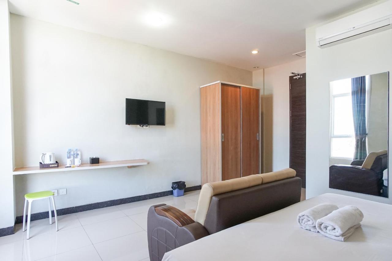 Hotel Royal מנאדו מראה חיצוני תמונה