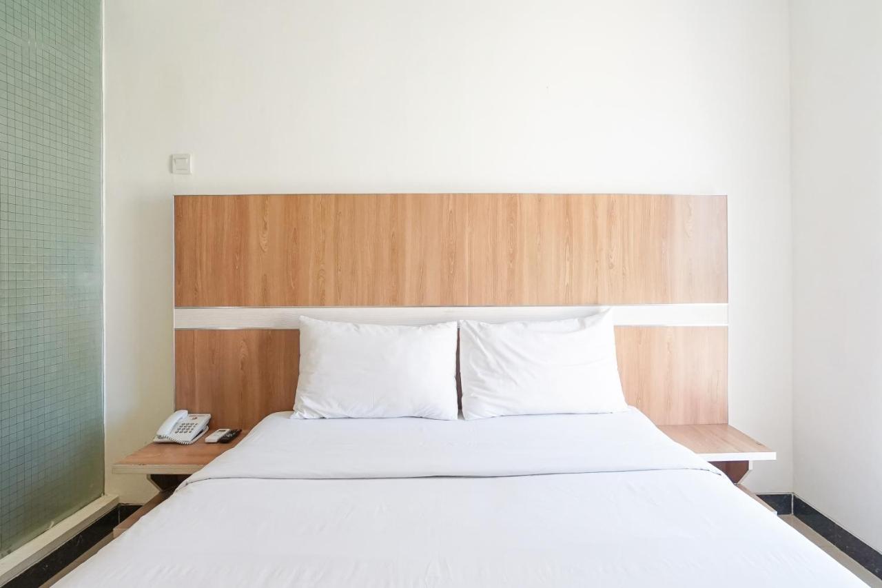 Hotel Royal מנאדו מראה חיצוני תמונה