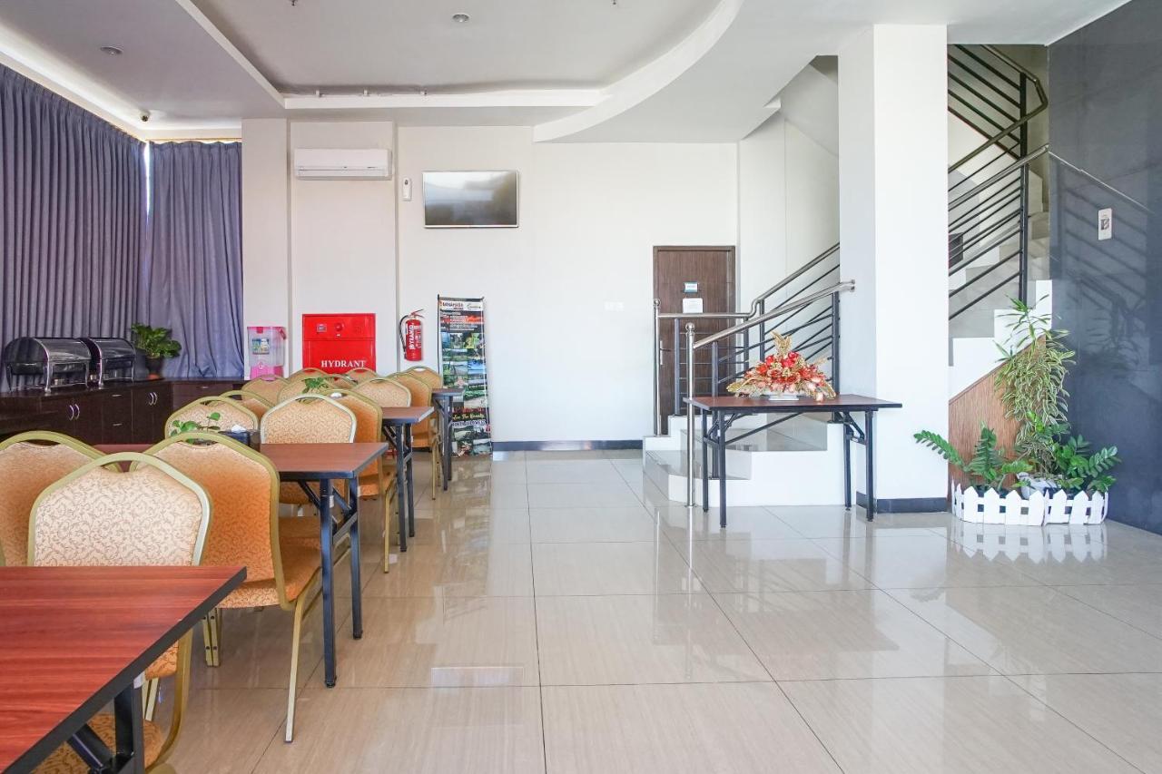 Hotel Royal מנאדו מראה חיצוני תמונה