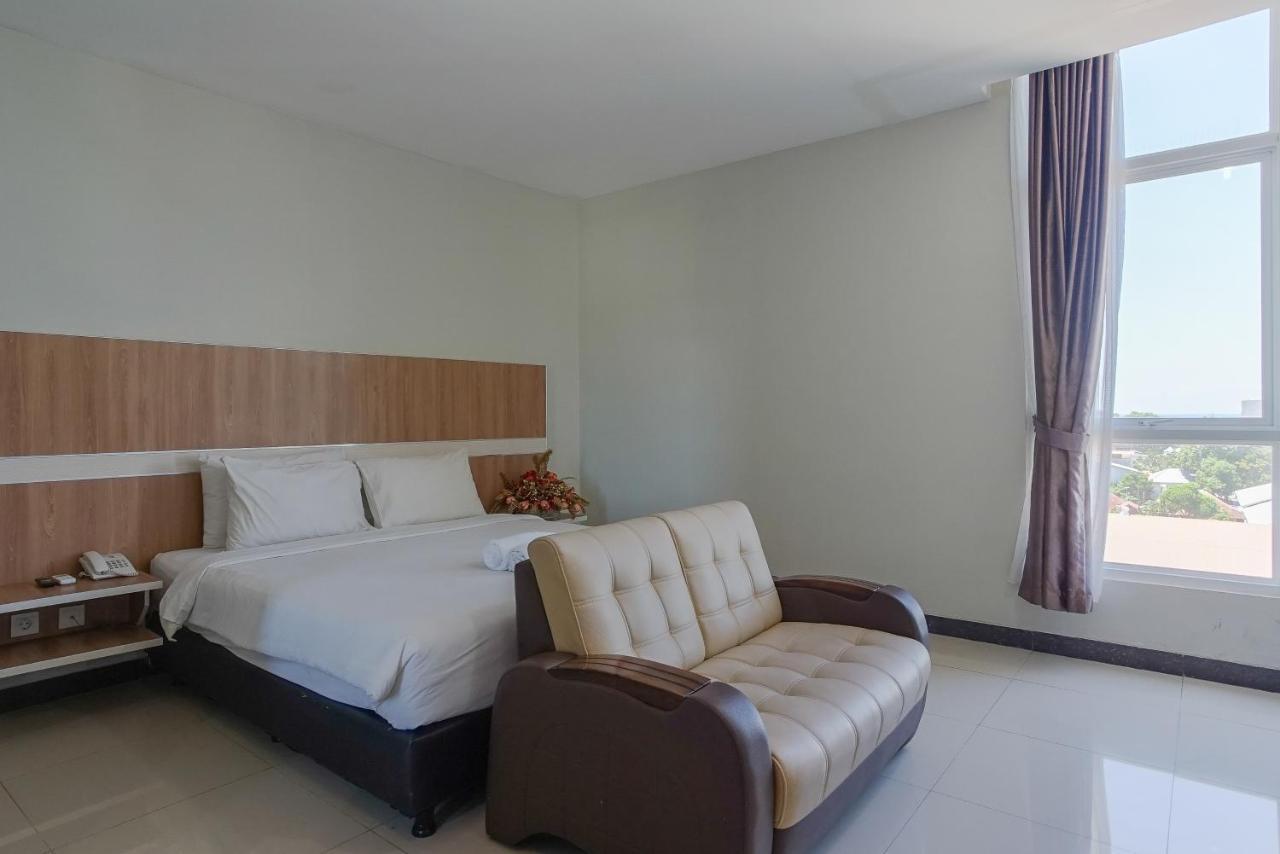 Hotel Royal מנאדו מראה חיצוני תמונה